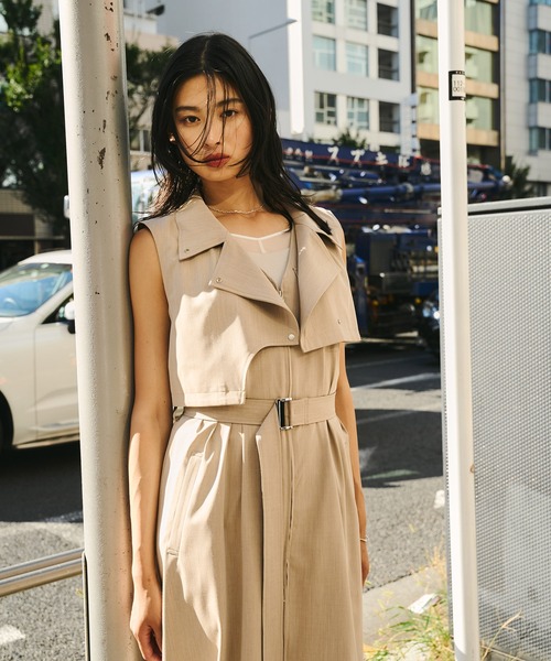 UNITED TOKYO(ユナイテッドトウキョウ)の「【残りわずか!】3WAYイレギュラーベストSETワンピース|細見え/ウォッシャブル/秋服(ワンピース・レディース・ブラック/ダークグレー/ベージュ・1/2)」の22枚目の写真