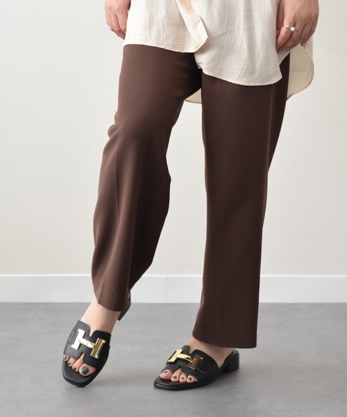 inter-chaussures（インターショシュール）の「【Oh my Sandals】メタルオーナメントミュールサンダル(E52300)（サンダル・レディース・ホワイト/ベージュ系その他/ブラック・37/39/38/36/35）」の6枚目の写真