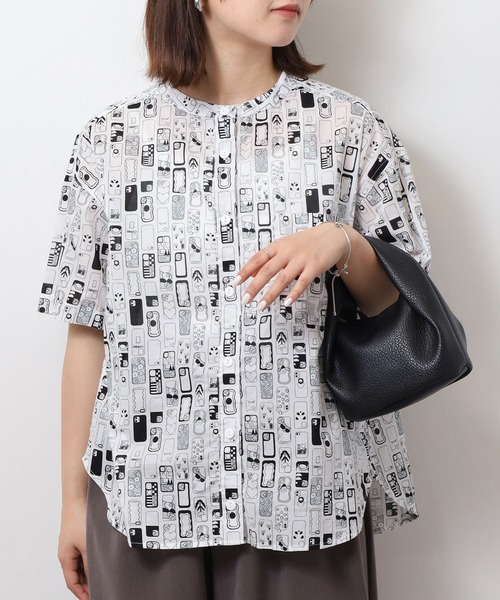 ubasoku(ウバソク)の「60ローンポッププリントバンドカラーワンポケ猫目釦半袖シャツ(シャツ/ブラウス・レディース・B/A・FREE)」の2枚目の写真