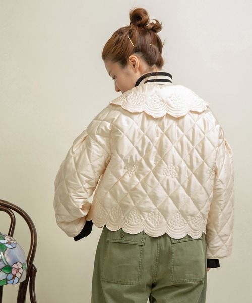 Dot＆Stripes CHILD WOMAN（ドットアンドストライプス　チャイルドウーマン）の「サテンキルトカットワーク はおりジャケット（テーラードジャケット・レディース・アイボリー/カーキ・FREE）」の5枚目の写真