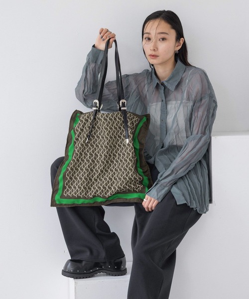 JEANASIS（ジーナシス）の「スカーフガラトートBAG/523876（トートバッグ・レディース・ブラック/ブラウン系その他・FREE）」の2枚目の写真