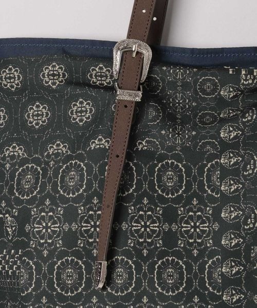 JEANASIS（ジーナシス）の「スカーフガラトートBAG/523876（トートバッグ・レディース・ブラック/ブラウン系その他・FREE）」の14枚目の写真