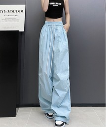 ハイウエスト　薄いワイドパンツ