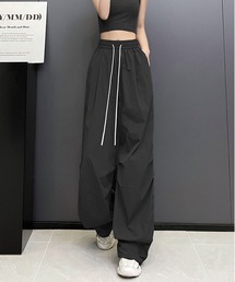 ハイウエスト 薄いワイドパンツ