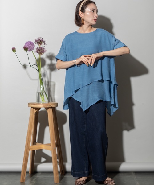 lodie(ロディ)の「イレギュラーヘム リラックスプルオーバー(シャツ/ブラウス・レディース・チャコールグレー/サックスブルー/ライトグリーン/アイボリー・FREE)」の11枚目の写真