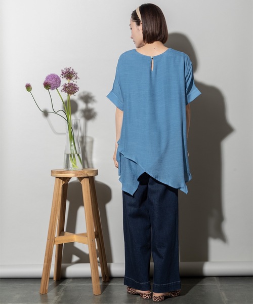 lodie(ロディ)の「イレギュラーヘム リラックスプルオーバー(シャツ/ブラウス・レディース・チャコールグレー/サックスブルー/ライトグリーン/アイボリー・FREE)」の14枚目の写真