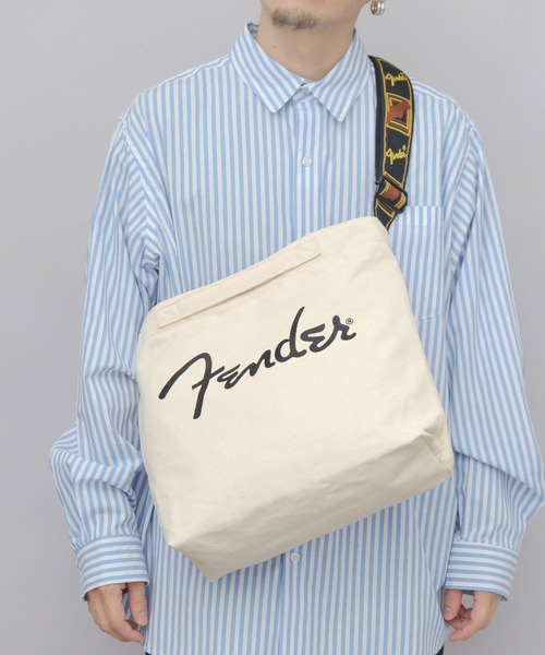 Fender（フェンダー）の「ヘビーキャンバス ショルダーバッグ モノグラムストラップ A4対応（ショルダーバッグ・メンズ・ホワイト/ブラック・FREE）」の2枚目の写真