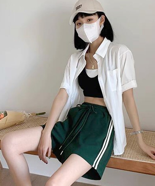 DAY CLOSET（デイ クローゼット）の「【大きいサイズ有/調節紐付き】旬のスポーツMIXに。サイドラインスウェットハーフパンツ レディース（スウェットパンツ・レディース・グレー/ネイビー/ブラック/グリーン・2XL/XL/L/M）」の8枚目の写真