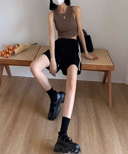 DAY CLOSET（デイ クローゼット）の「【大きいサイズ有/調節紐付き】旬のスポーツMIXに。サイドラインスウェットハーフパンツ レディース（スウェットパンツ・レディース・グレー/ネイビー/ブラック/グリーン・2XL/XL/L/M）」の17枚目の写真