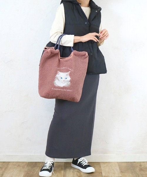 Per sist ence(パーシエンス)の「ボアアニマル刺繍コードトート(トートバッグ・レディース・アイボリー/スモークピンク/グレー/モカ/ブラウン/グリーン・ONE SIZE)」の8枚目の写真