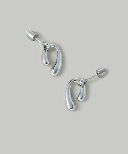 Jolie Toujours(ジョリトゥジュール)の「【汗や水に強い】〈ステンレス〉プランプUラインピアス(ピアス(両耳用)・レディース・シルバー/ゴールド・FREE)」の11枚目の写真