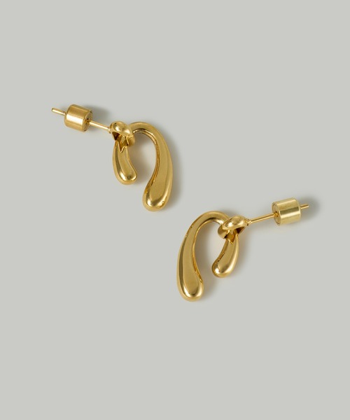 Jolie Toujours(ジョリトゥジュール)の「【汗や水に強い】〈ステンレス〉プランプUラインピアス(ピアス(両耳用)・レディース・シルバー/ゴールド・FREE)」の9枚目の写真
