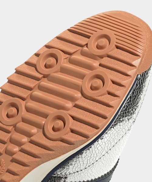 adidas（アディダス）の「SL 72 OG / アディダスオリジナルス adidas Originals（スニーカー・レディース・シルバー・22.0cm/22.5cm/23.0cm/23.5cm/24.0cm/24.5cm/25.0cm/25.5cm/26.0cm/26.5cm/27.0cm/27.5cm/28.0cm）」の8枚目の写真