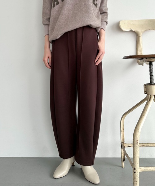 Doux archives(ドゥアルシーヴ)の「ボンディングカーブパンツ(その他パンツ・レディース・ブラウン/グレイッシュベージュ/ブラック・38)」の1枚目の写真