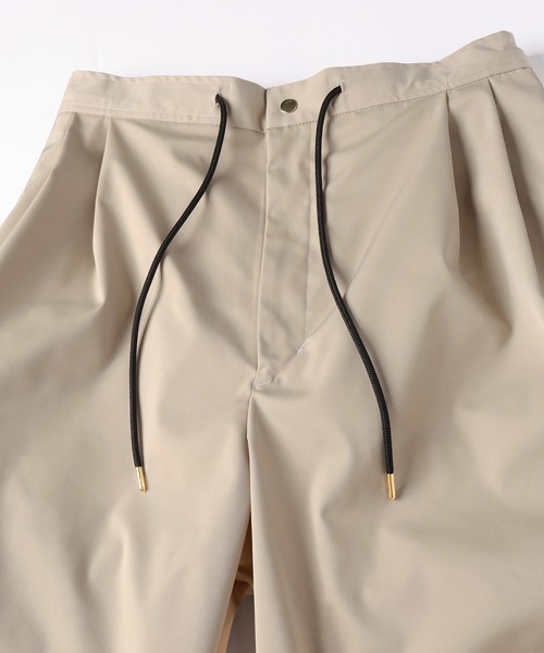 CULLNI（クルニ）の「Double Satin 2Tuck Drawstring Semi Wide Pants（その他パンツ・メンズ・ブラック/ネイビー/ベージュ・2/1/0）」の16枚目の写真