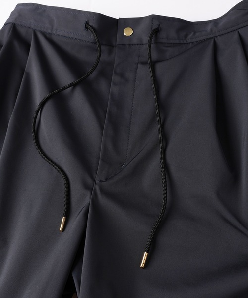 CULLNI（クルニ）の「Double Satin 2Tuck Drawstring Semi Wide Pants（その他パンツ・メンズ・ブラック/ネイビー/ベージュ・2/1/0）」の11枚目の写真