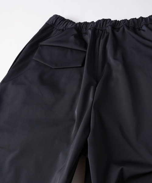 CULLNI（クルニ）の「Double Satin 2Tuck Drawstring Semi Wide Pants（その他パンツ・メンズ・ブラック/ネイビー/ベージュ・2/1/0）」の13枚目の写真