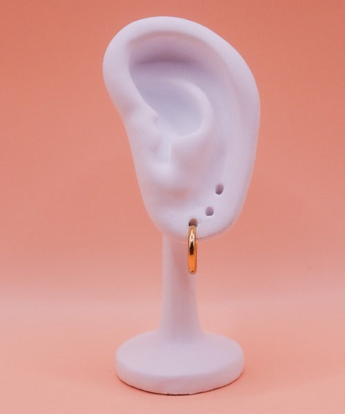 VIBGYOR(ヴィブジョー)の「【IZU】 ミニフープピアス リングピアス ゴールド/シルバー(8mm・10mm・12mm・14mm)(ピアス(両耳用)・レディース・シルバー/ゴールド・8/10/12/14)」の16枚目の写真