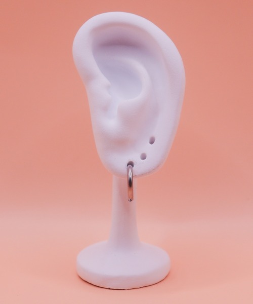 VIBGYOR(ヴィブジョー)の「【IZU】 ミニフープピアス リングピアス ゴールド/シルバー(8mm・10mm・12mm・14mm)(ピアス(両耳用)・レディース・シルバー/ゴールド・8/10/12/14)」の12枚目の写真