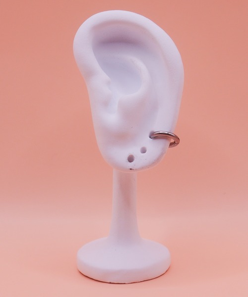 VIBGYOR(ヴィブジョー)の「【IZU】 ミニフープピアス リングピアス ゴールド/シルバー(8mm・10mm・12mm・14mm)(ピアス(両耳用)・レディース・シルバー/ゴールド・8/10/12/14)」の11枚目の写真