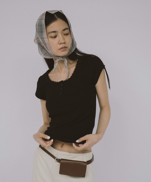 duei(デュイ)の「レースヘンリーネックハーフスリーブトップス(Tシャツ/カットソー・レディース・グレー/ブラック・FREE)」の13枚目の写真