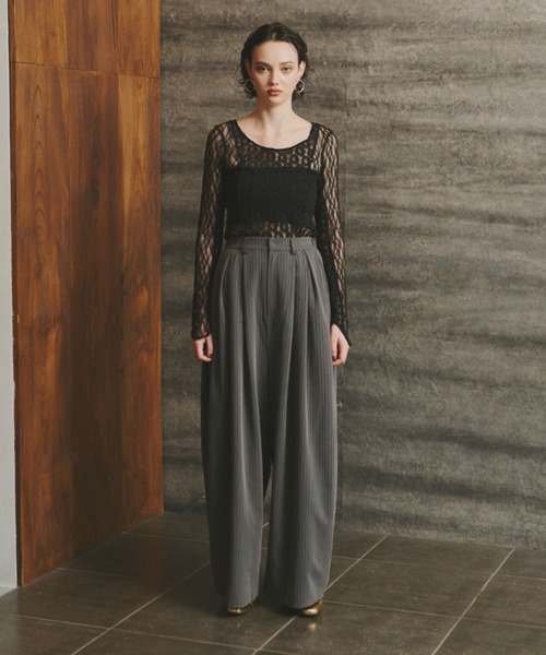 ANDRESD(アンドレスド)の「ブロッキングレースインナー / blocking lace innner(Tシャツ/カットソー・レディース・ベージュ/ブラック・M)」の5枚目の写真