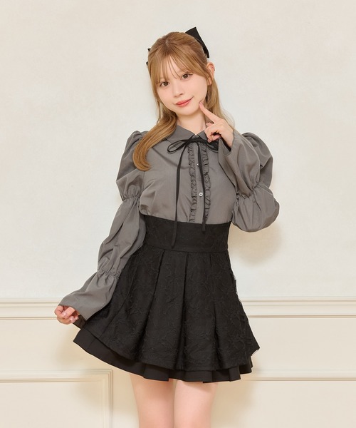 apres jour(アプレジュール)の「リボンマムルークブラウス(シャツ/ブラウス・レディース・ホワイト系その他/チャコールグレー・フリー/X-LARGE)」の1枚目の写真