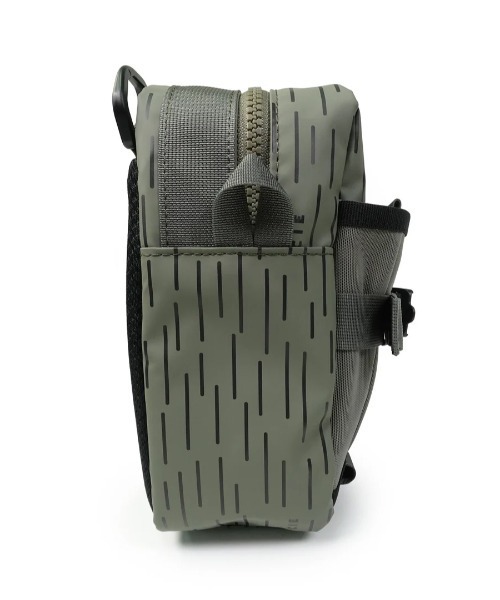 CIE(シー)の「【CIE/シー】GRID3 BOTTLE SHOULDER BAG (L) LIMITED EDITION(ショルダーバッグ・メンズ・オリーブ・FREE)」の9枚目の写真