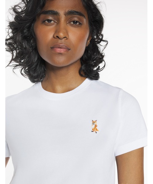 Maison Kitsune(メゾンキツネ)の「LADY FOX BABY TEE-SHIRT(Tシャツ/カットソー・レディース・ホワイト/ネイビー・XL/L/M/S/XS)」の1枚目の写真