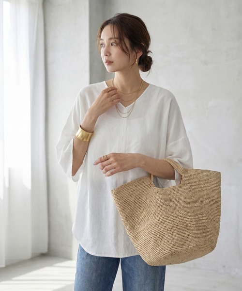 STYLE DELI(スタイルデリ)の「リネン調ゆったりドルマンVネックブラウス(シャツ/ブラウス・レディース・アイボリー/モカ・FREE)」の1枚目の写真