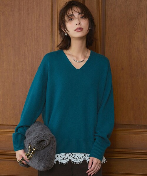 カシミヤブレンド Vネック ニット（ニット/セーター）｜23区（ニジュウ