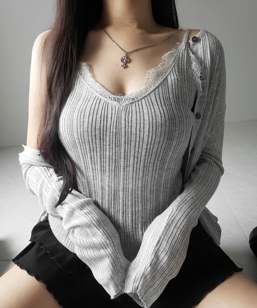 me+em select(ミームセレクト)の「※※【 2点セット 】レースニットキャミソール + シアーニットカーディガン SET / lace knit camisole + sheer knit cardigan SET(アンサンブル・レディース・ブラック/グレー/チャコール・FREE)」の4枚目の写真