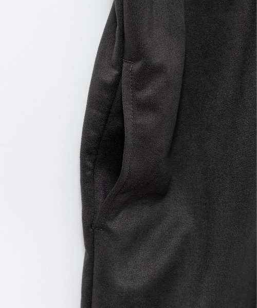 A.D.C.L.（エーディーシーエル）の「シャーリング切替 Vネック サロペット（サロペット/オーバーオール・レディース・ブラウン/チャコールグレー・M/L）」の5枚目の写真