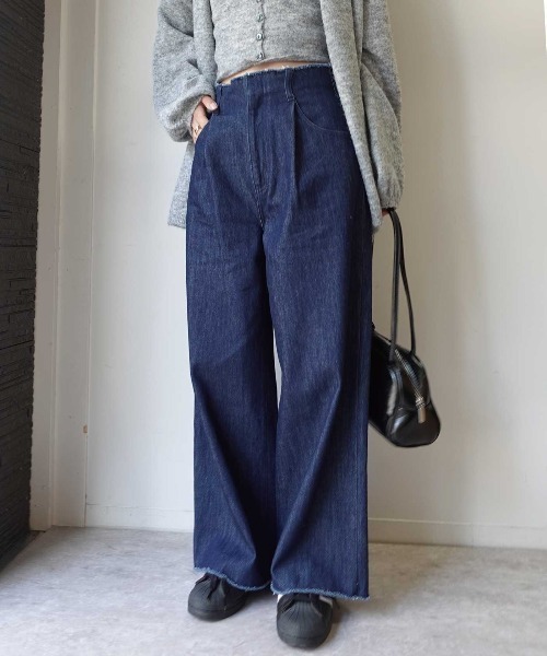 CORNERS（コーナーズ）の「ウエストカットオフデニムパンツ（デニムパンツ・レディース・インディゴブルー/ブラック・マルチサイズ）」の9枚目の写真