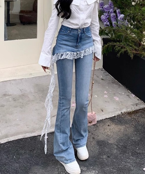 SPIGA（スピーガ）の「ﾚｰｽﾌﾘﾙﾚｲﾔｰﾄﾞ風ﾃﾞﾆﾑﾌﾚｱﾊﾟﾝﾂ（デニムパンツ・レディース・ブルー・SMALL/XX-LARGE/X-LARGE/LARGE/MEDIUM）」の2枚目の写真