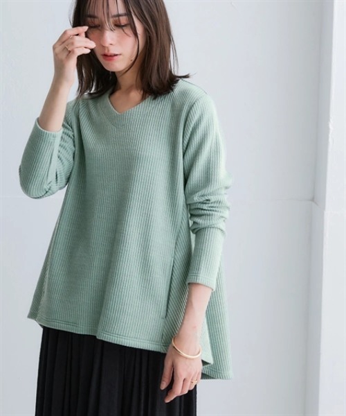 nissen(ニッセン)の「リブ見えカットソーVネックロング丈プルオーバー<大きいサイズ有>(Tシャツ/カットソー・レディース・ブラック/チャコールグレー/ブラウン/ベージュ/ミント・S/M/L/LL)」の21枚目の写真