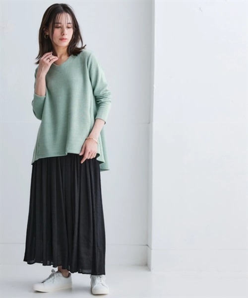 nissen(ニッセン)の「リブ見えカットソーVネックロング丈プルオーバー<大きいサイズ有>(Tシャツ/カットソー・レディース・ブラック/チャコールグレー/ブラウン/ベージュ/ミント・S/M/L/LL)」の22枚目の写真