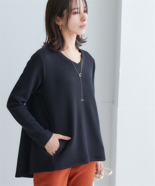 nissen(ニッセン)の「リブ見えカットソーVネックロング丈プルオーバー<大きいサイズ有>(Tシャツ/カットソー・レディース・ブラック/チャコールグレー/ブラウン/ベージュ/ミント・S/M/L/LL)」の8枚目の写真