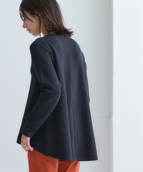 nissen(ニッセン)の「リブ見えカットソーVネックロング丈プルオーバー<大きいサイズ有>(Tシャツ/カットソー・レディース・ブラック/チャコールグレー/ブラウン/ベージュ/ミント・S/M/L/LL)」の9枚目の写真