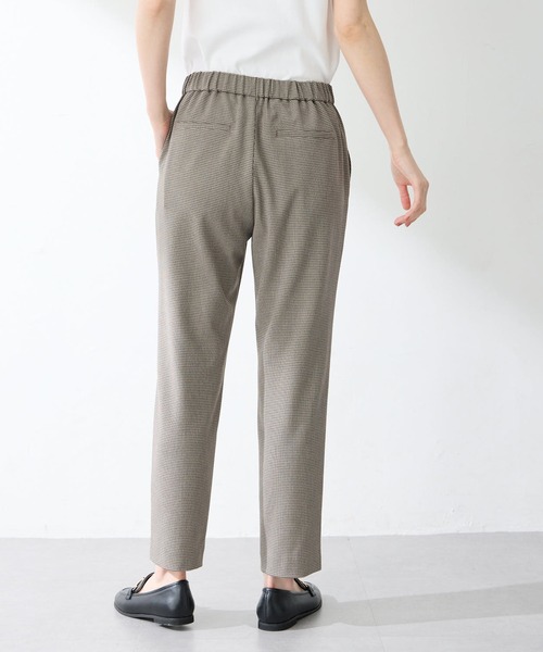Petit Honfleur(プチオンフルール)の「【すご楽】ストレッチテーパードパンツ【イエロー・千鳥柄・ウエストゴム・通年素材】(その他パンツ・レディース・ベージュ/イエロー・M/L)」の22枚目の写真
