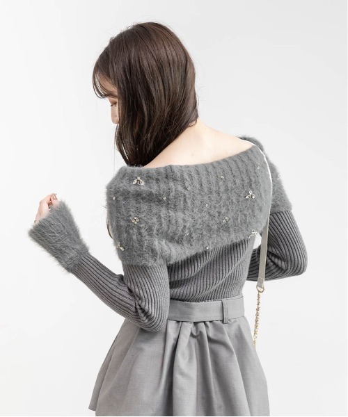 セール】ビジューシャギーオフショルダーニット（ニット/セーター
