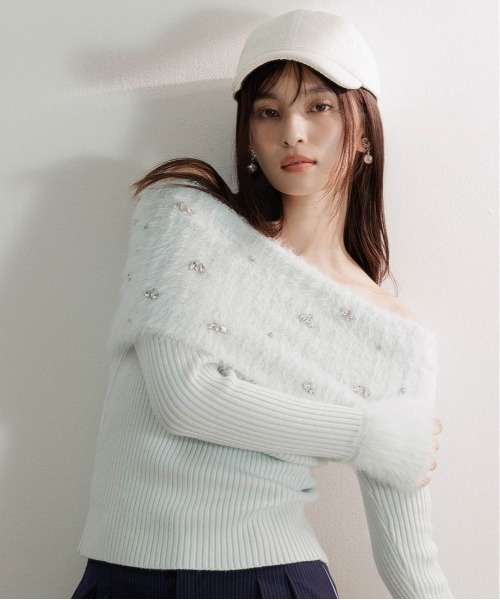 セール】ビジューシャギーオフショルダーニット（ニット/セーター