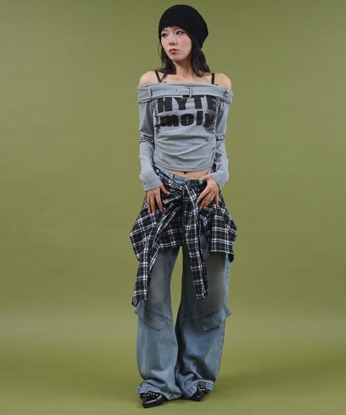 dispark(ディスパーク)の「DISPARK/ベルトロゴオフショルTOP(Tシャツ/カットソー・レディース・ブラック/グレー・FREE)」の17枚目の写真