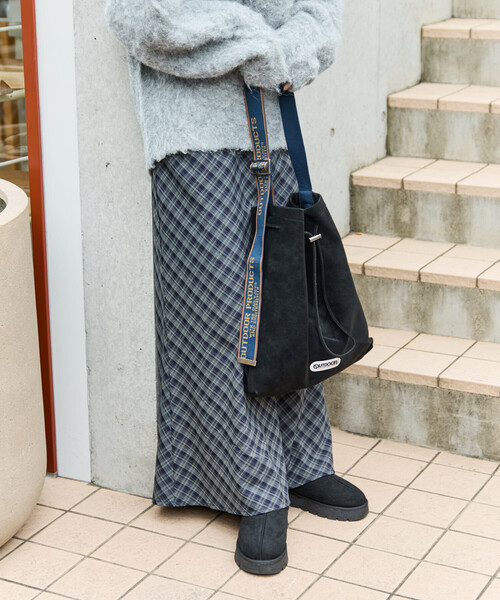 FREAK'S STORE（フリークスストア）の「限定展開 OUTDOOR PRODUCTS × FREAK'S STORE/アウトドアプロダクツ 別注 スウェードタッチ 巾着 テープ バッグ（ショルダーバッグ・レディース・ブラック/ベージュ/ブラウン・ONE SIZE）」の8枚目の写真