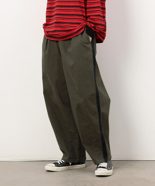 Purple&Yellow（パープルアンドイエロー）の「ストレッチツイル ワイドテーパード ラインパンツ（その他パンツ・メンズ・キャメル/カーキ・MEDIUM/SMALL/LARGE/X-SMALL）」の4枚目の写真