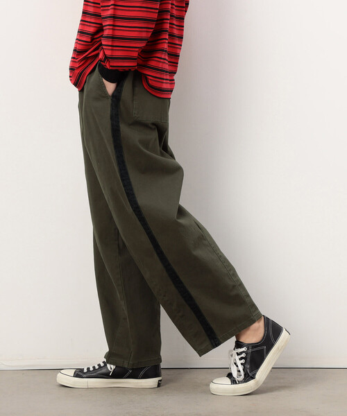 Purple&Yellow（パープルアンドイエロー）の「ストレッチツイル ワイドテーパード ラインパンツ（その他パンツ・メンズ・キャメル/カーキ・MEDIUM/SMALL/LARGE/X-SMALL）」の18枚目の写真