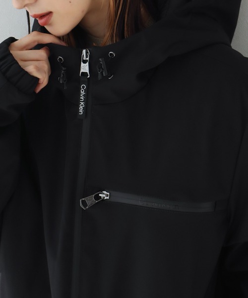 Calvin Klein(カルバン・クライン)の「【Calvin Klein/カルバンクライン】Hooded Stretch Jacket/中綿 フーデット ストレッチジャケット(その他アウター・メンズ・ブラック・M/L/S)」の9枚目の写真