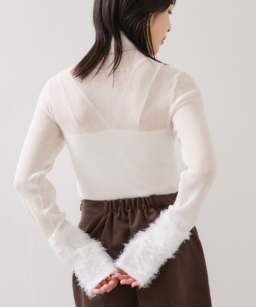VIS（ビス）の「フェザー切り替えスリーブシアータートルニット（ニット/セーター・レディース・キナリ/ホワイト/ブラック・FREE）」の12枚目の写真