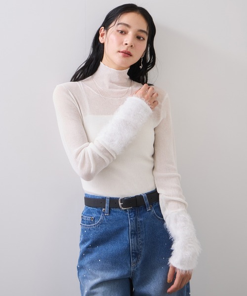 VIS（ビス）の「フェザー切り替えスリーブシアータートルニット（ニット/セーター・レディース・キナリ/ホワイト/ブラック・FREE）」の6枚目の写真