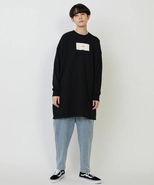 FRAPBOIS(フラボア)の「チュニックジャージ ワンピース(ワンピース・レディース・ブラック/グレー・1)」の15枚目の写真